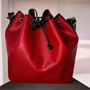 AUTH LOUIS VUITTON EPI LEATHER NOE- BLACK AND RED